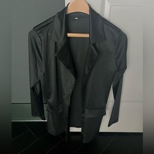 Never worn brand new online boutique costume blazer size small. Oversized comfy